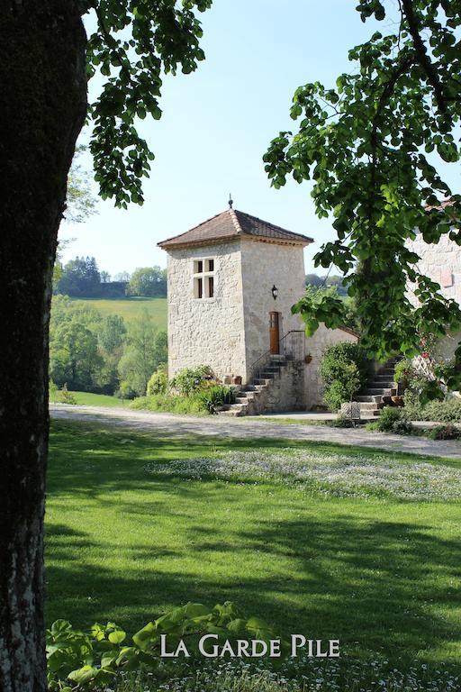 La Garde Pile De Fichou Bed & Breakfast Bajamont Room photo